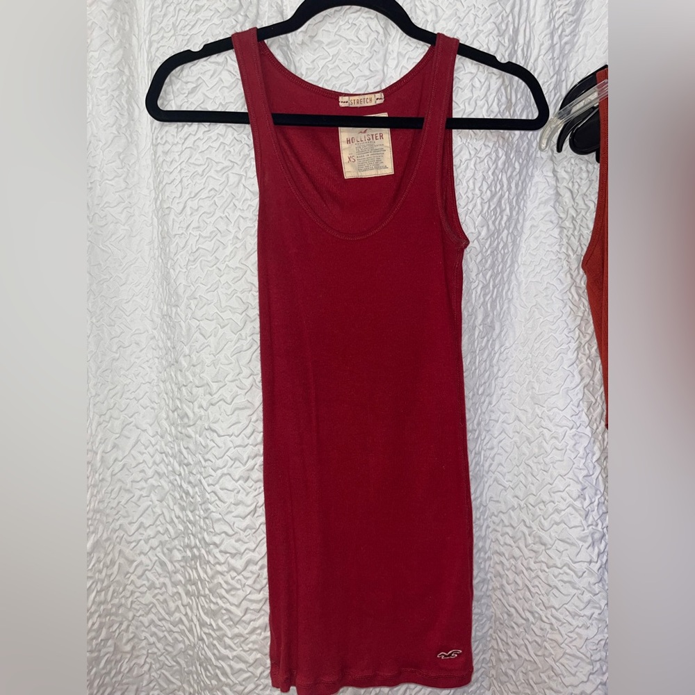 Maroon Hollister Stretch Tank